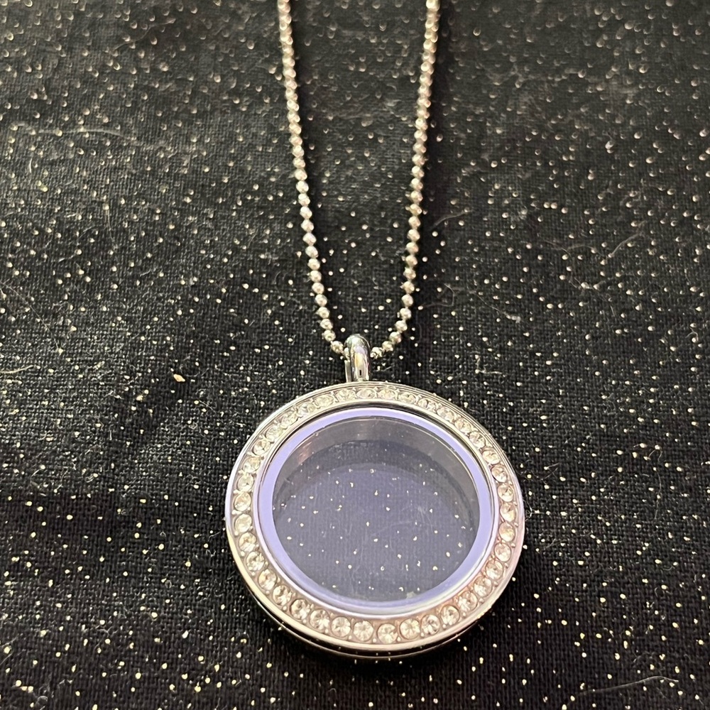 Medium Hinged Living Locket with Chain